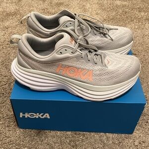 Hoka Bondi 8 Sneakers
